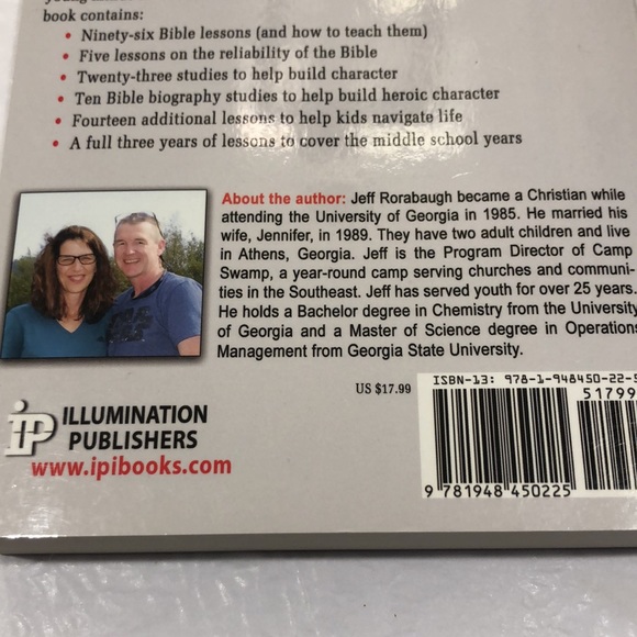 In the middle of it Tools to help preteen and young teen elders and parents book - Picture 3 of 6